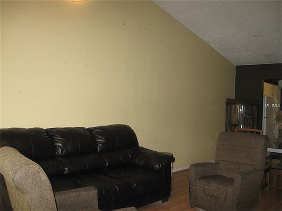 3rd image of 1420 Plymouth Ave