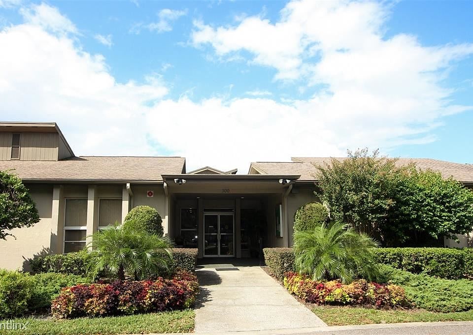 1st image of 909R Wintergreen Blvd