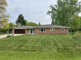 14101 W Maple Ridge Rd, New Berlin, WI 53151