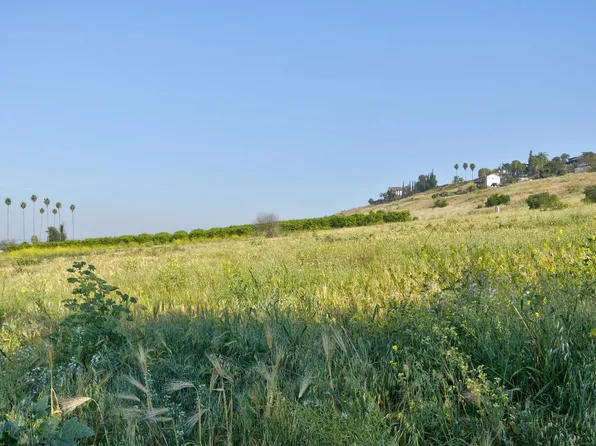 N Main, Porterville, CA 93257