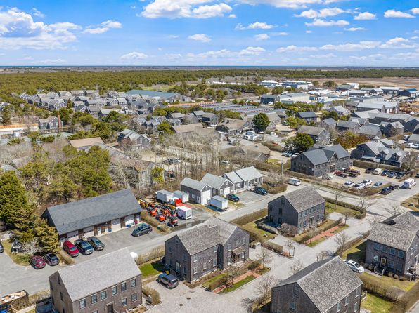 3 Yawkey Way #2, Nantucket, MA 02554