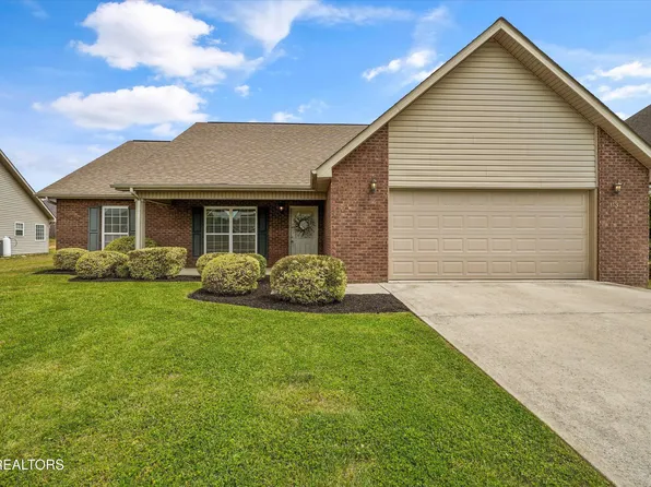 1132 Cherbourg Dr, Maryville, TN 37801