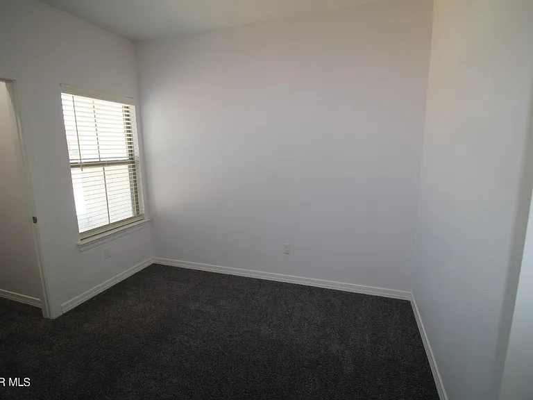 620 Adrian Arellano St W — Photo 73