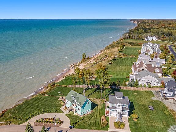 5th image of 653 Lake Shore Dr