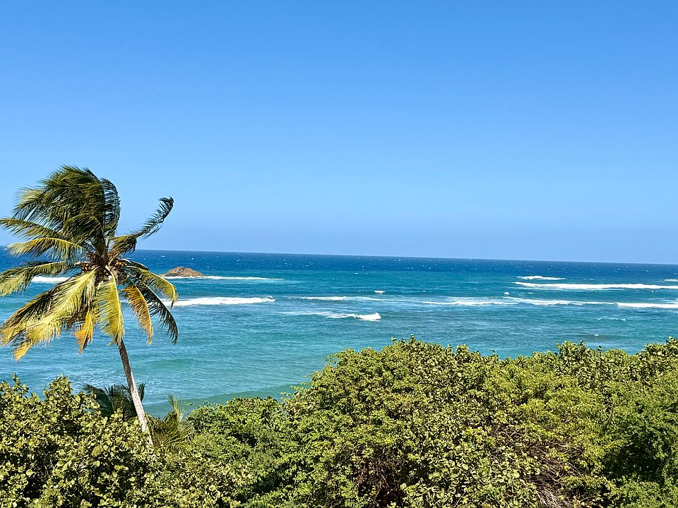 1st image of Chalets De La Playa #578