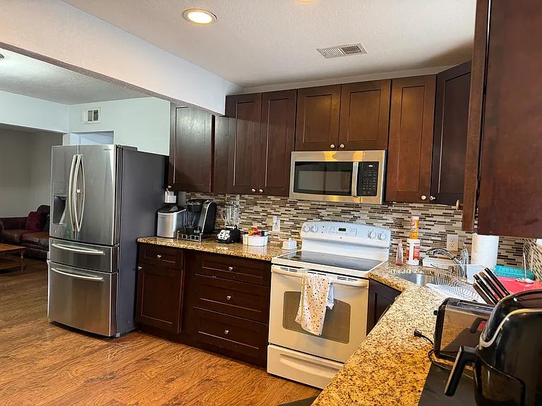 5088 Matilda St #214 — Photo 16