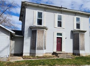 306 E 8th St S, Newton, IA 50208