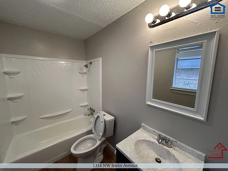 Bella Vista — Photo 37