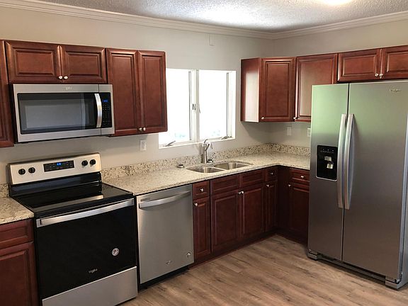 5th image of 1656 Central Ave #1