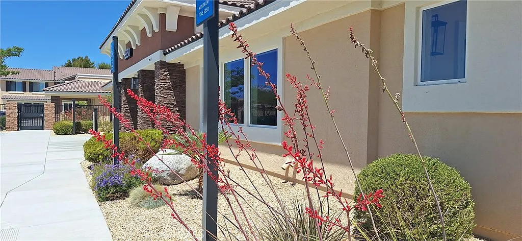 1 bed, 842 sqft, $1,995 — Photo 1
