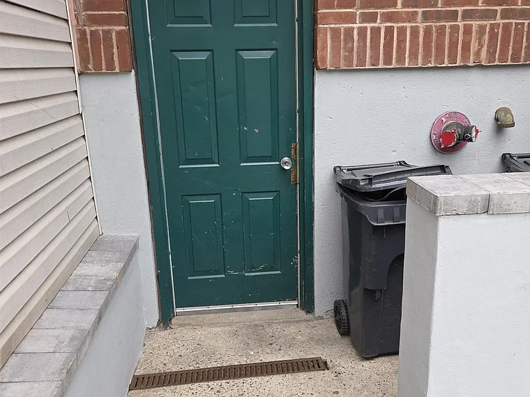 218 Madison St #2FS — Photo 9