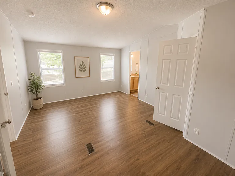 10372 Rebecca Creek Rd — Photo 8