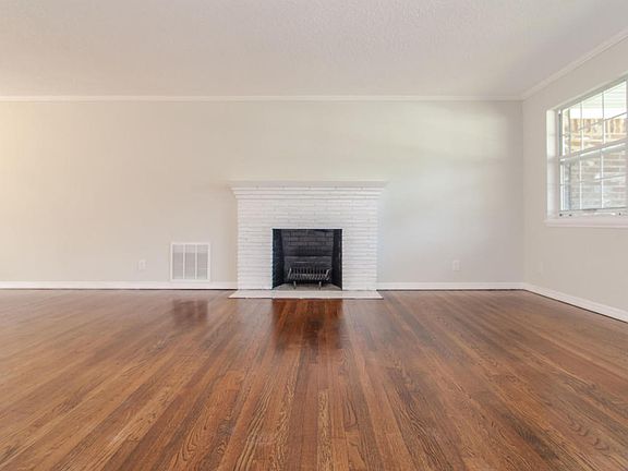 5th image of 7034 Madrid Ave