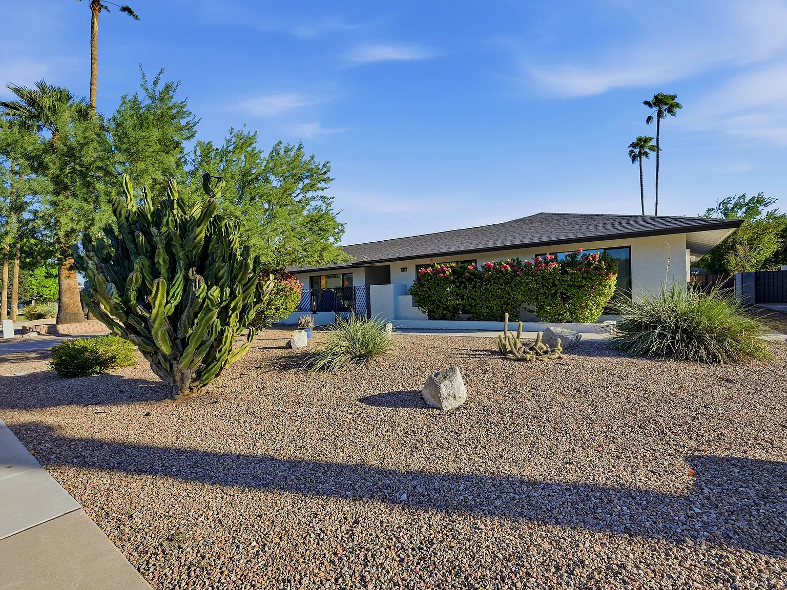 4 bed, 2.5 bath, 2714 sqft, $6,800 — Photo 4