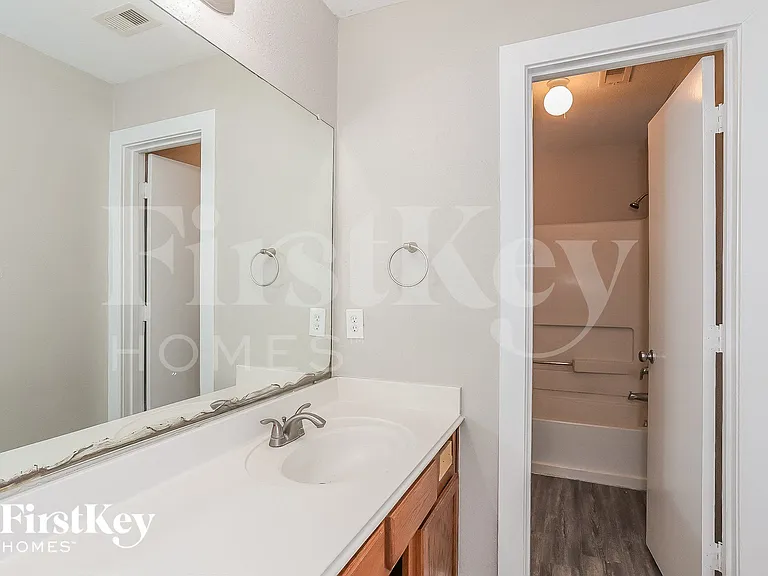 19308 Stars Hollow Dr — Photo 9