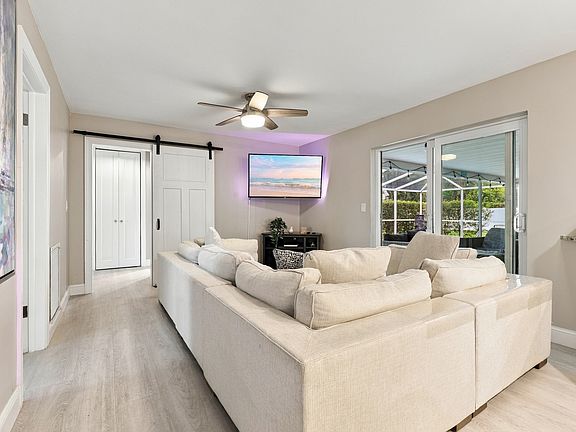 2nd living room