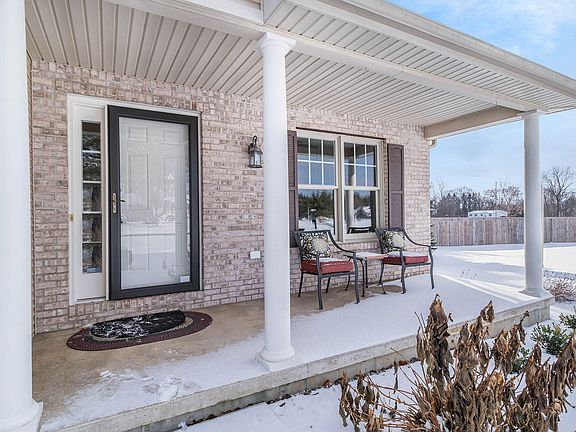 2nd image of 193 Gull Pointe Dr