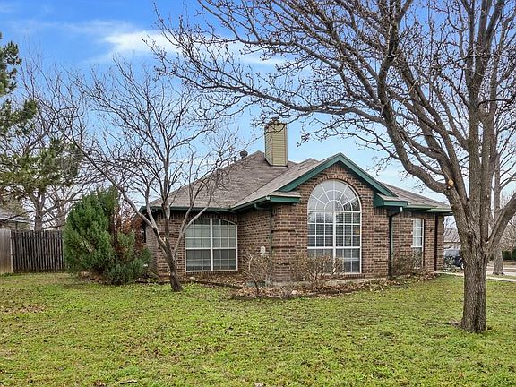 2nd image of 3200 Hollycreek