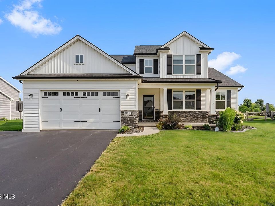 1st image of 24930 Saddle Horn Dr