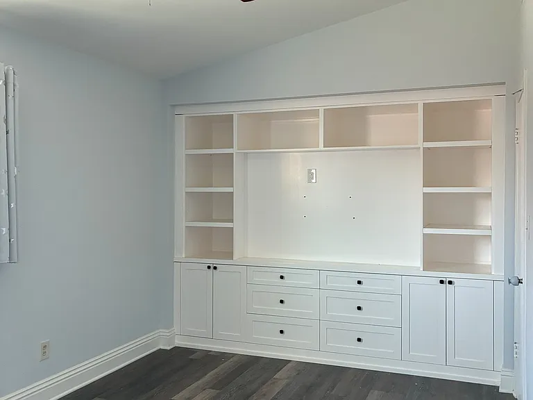 Mount Ararat Dr — Photo 16
