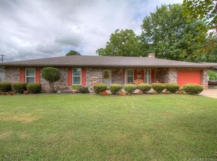 615 Post Oak Rd, Mannford, OK 74044