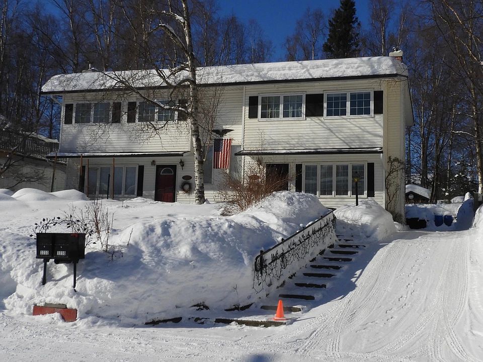 Rental is on left side of building. Owners live on right side.