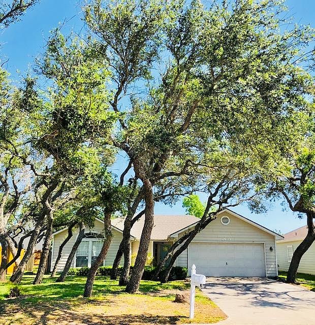 1st image of 2633 Encina Dr