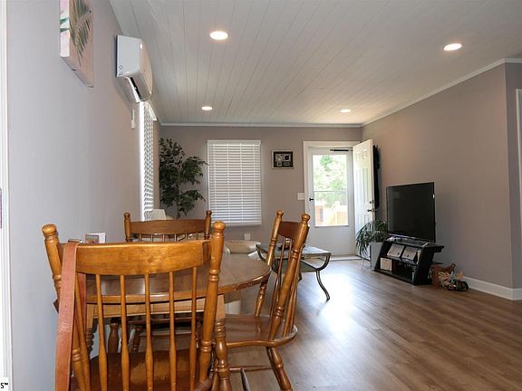 5th image of 312 Eunice Dr