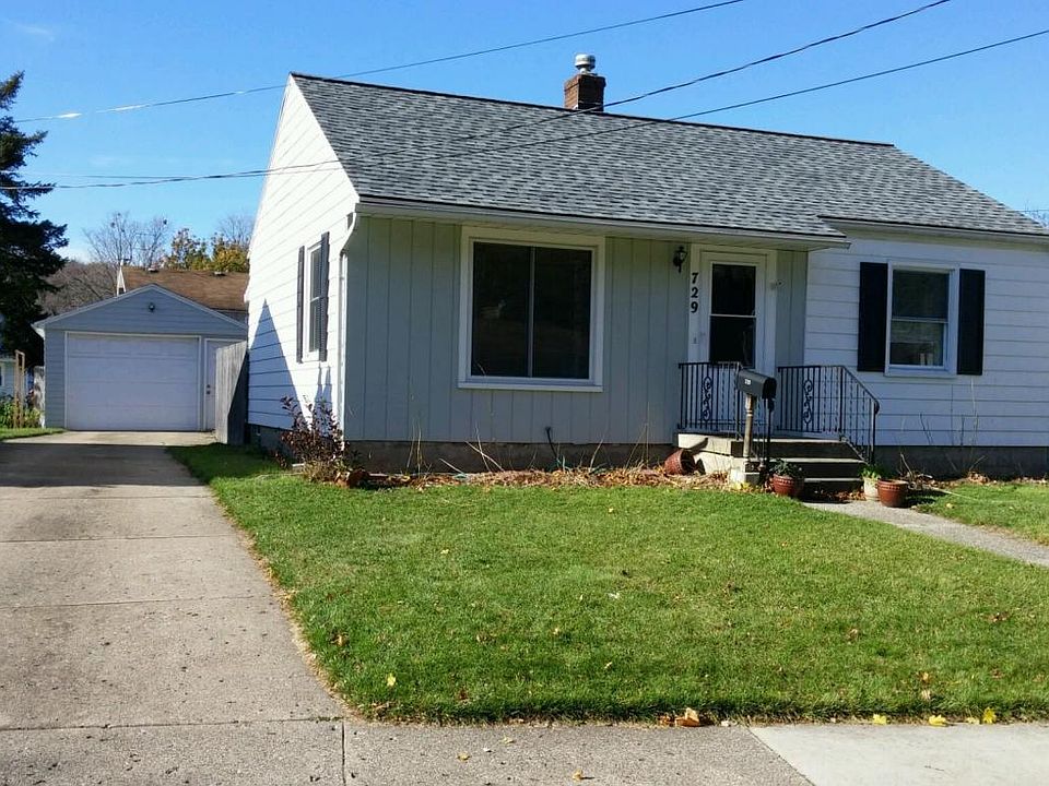 1st image of 729 Powers Ave NW