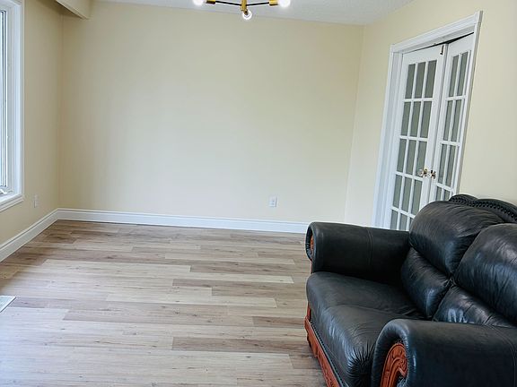5th image of 1129 Valentine Dr