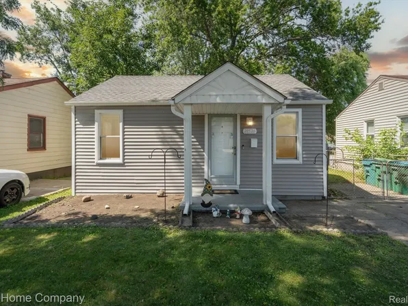 28526 Block St, Garden City, MI 48135