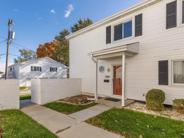 2921 S 122nd St, Omaha, NE 68144