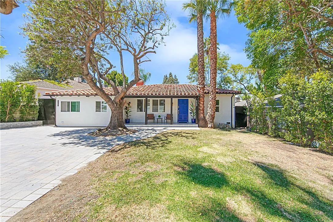 5 bed, 3000 sqft, $15,000 — Photo 2