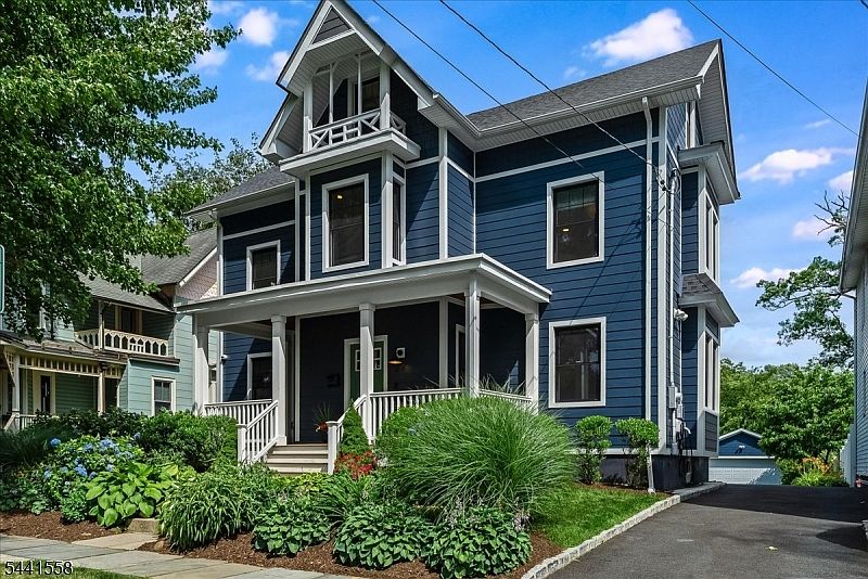 1st image of 27 Montclair Ave