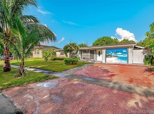 130 NW 72nd Way, Hollywood, FL 33024