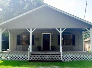 1834 Live Oak St, Port Neches, TX 77651