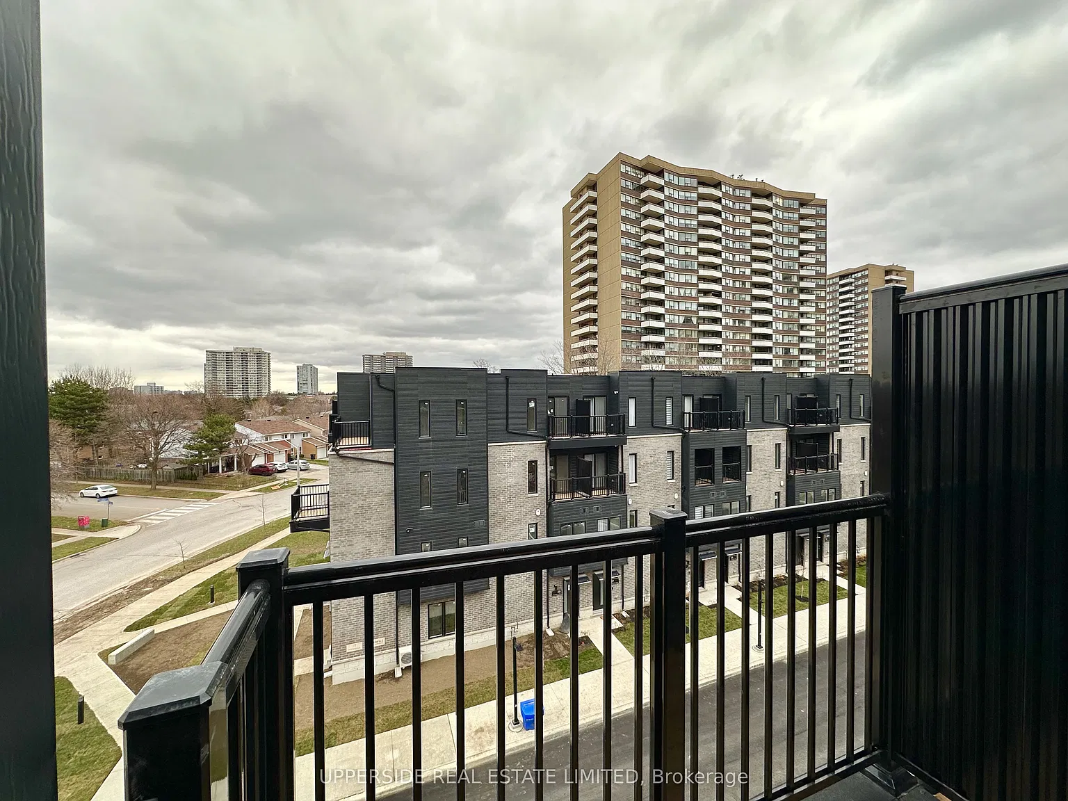 4 bed, $3,300 — Photo 2