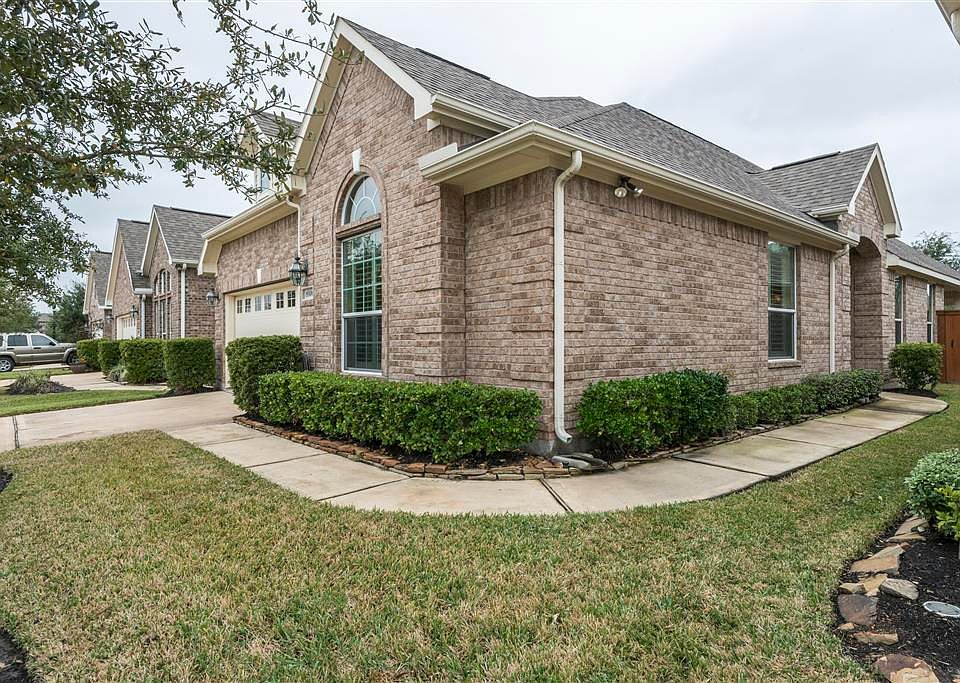 1st image of 19306 Blue Cove Ct