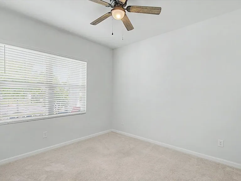 783 Longleaf Dr — Photo 25
