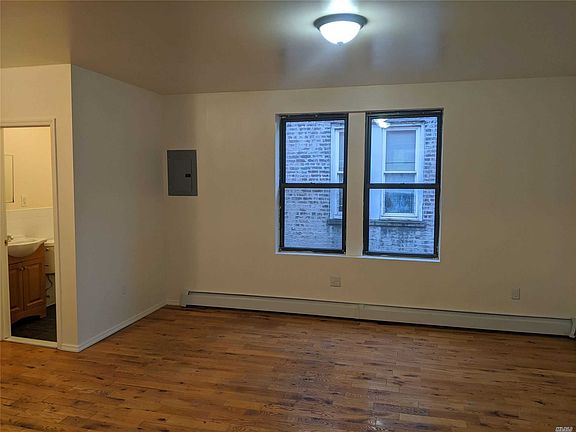3rd image of 728 E 229th St APT 2R