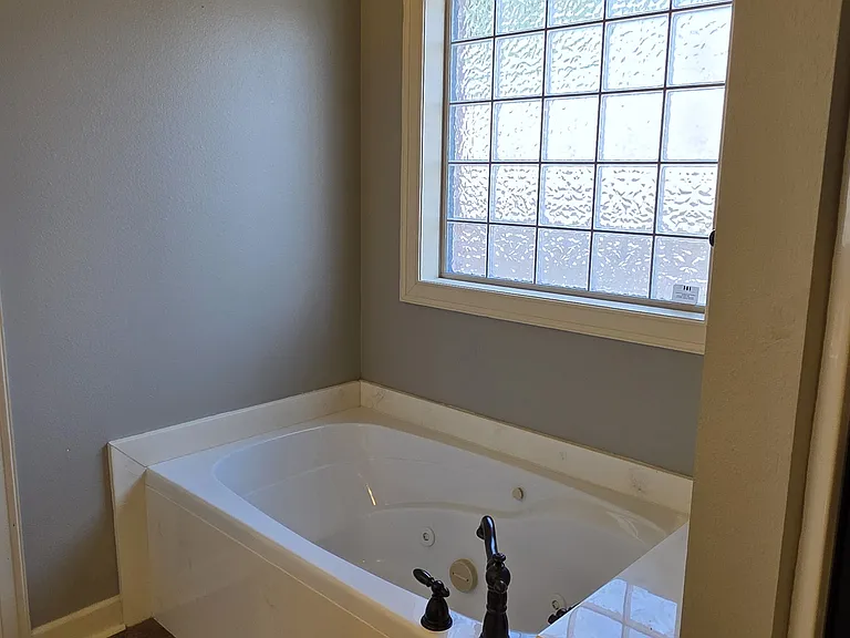 1416 Lansing St — Photo 20