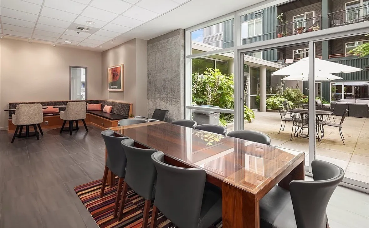 1 bed, 713 sqft, $2,495 — Photo 4