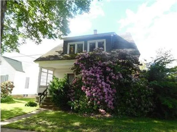 27 E Wayne St, Warren, PA 16365