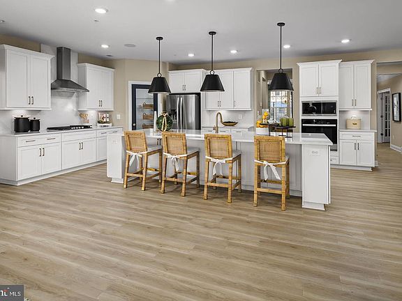 3rd image of Enfield Farm Ln