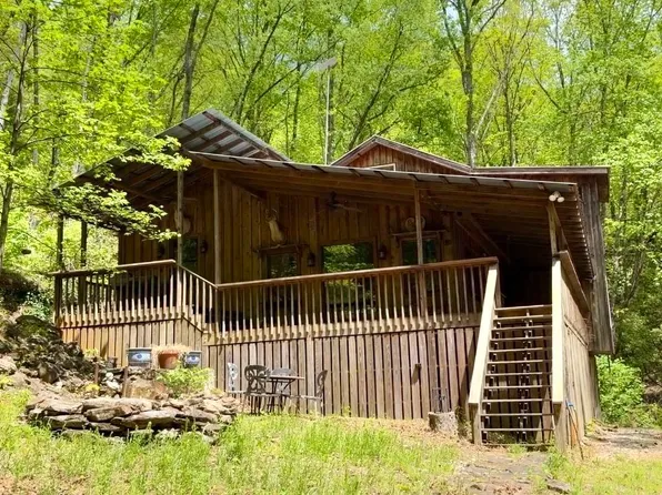 881 Mule Branch Rd, Helen, GA 30545