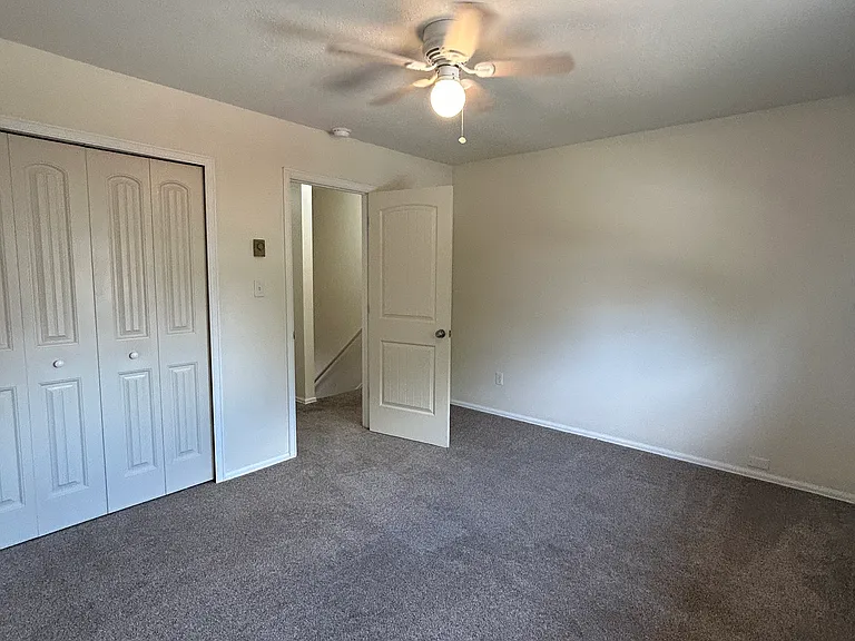 13 Royal Crest Dr #D — Photo 16
