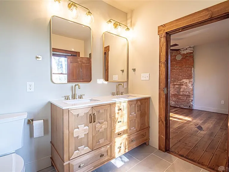 117 Montgomery Ave — Photo 51