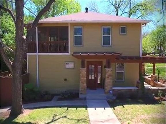 2nd image of 3001 Fontana Dr