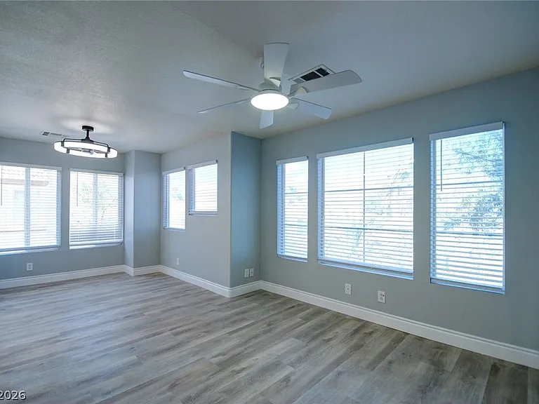8401 Tiger Woods Ave — Photo 7