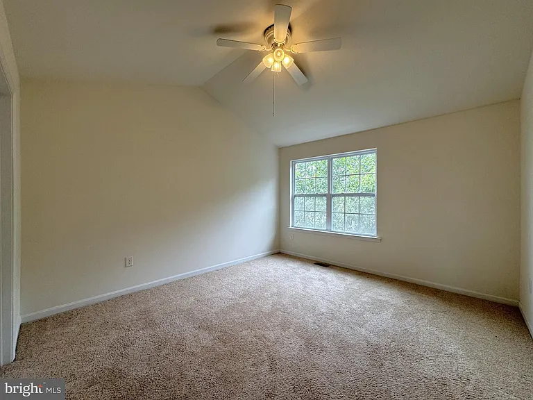 3639 Glouster Dr — Photo 15